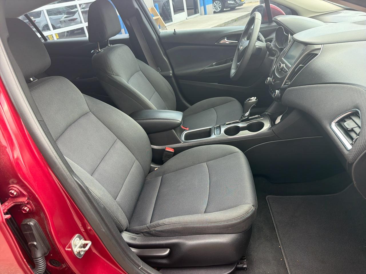Chevrolet Cruze 4dr Sdn 1.4L LT w/1SD 2017