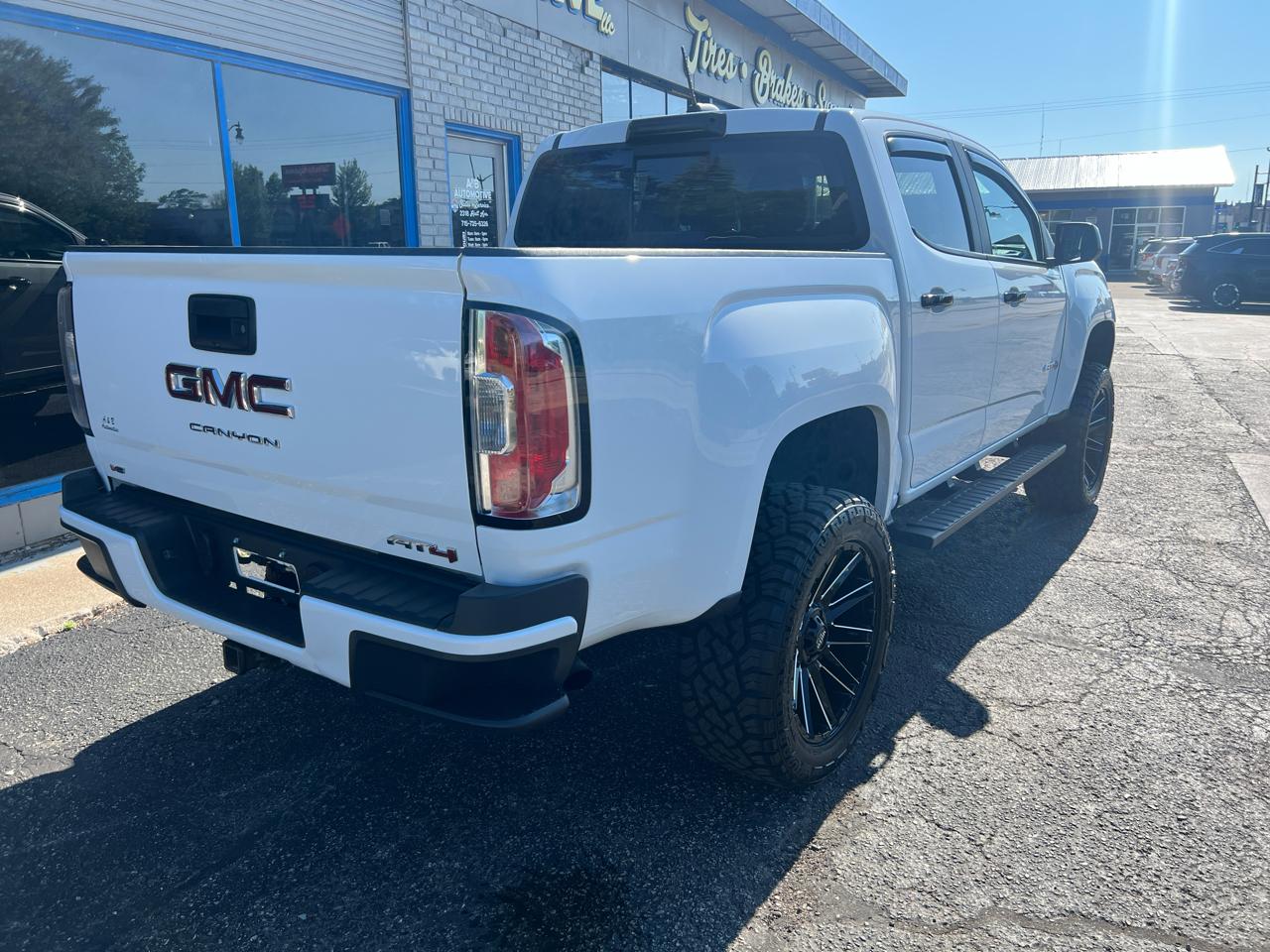 GMC Canyon 4WD Crew Cab 128" AT4 w/Cloth 2021