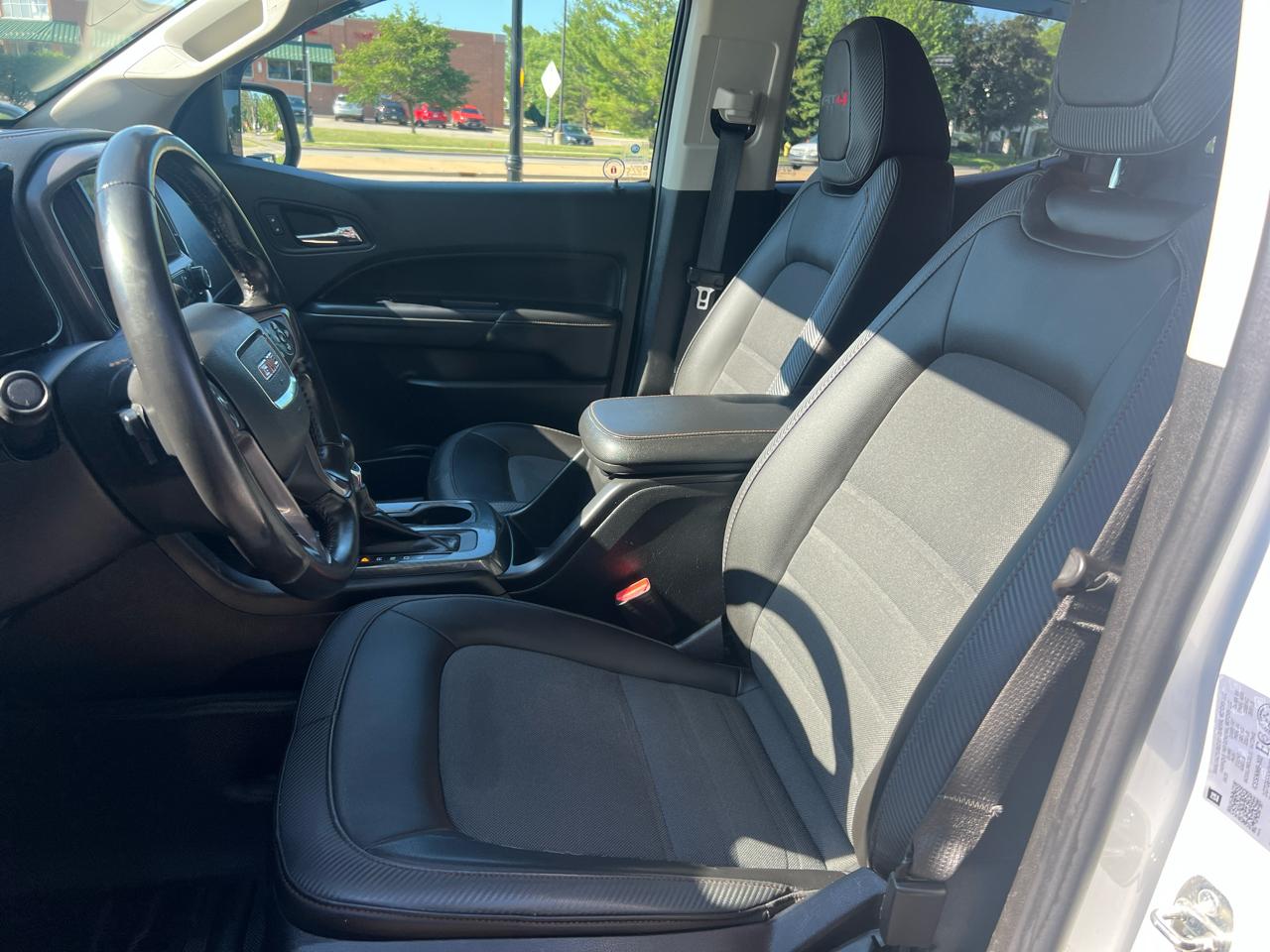 GMC Canyon 4WD Crew Cab 128" AT4 w/Cloth 2021