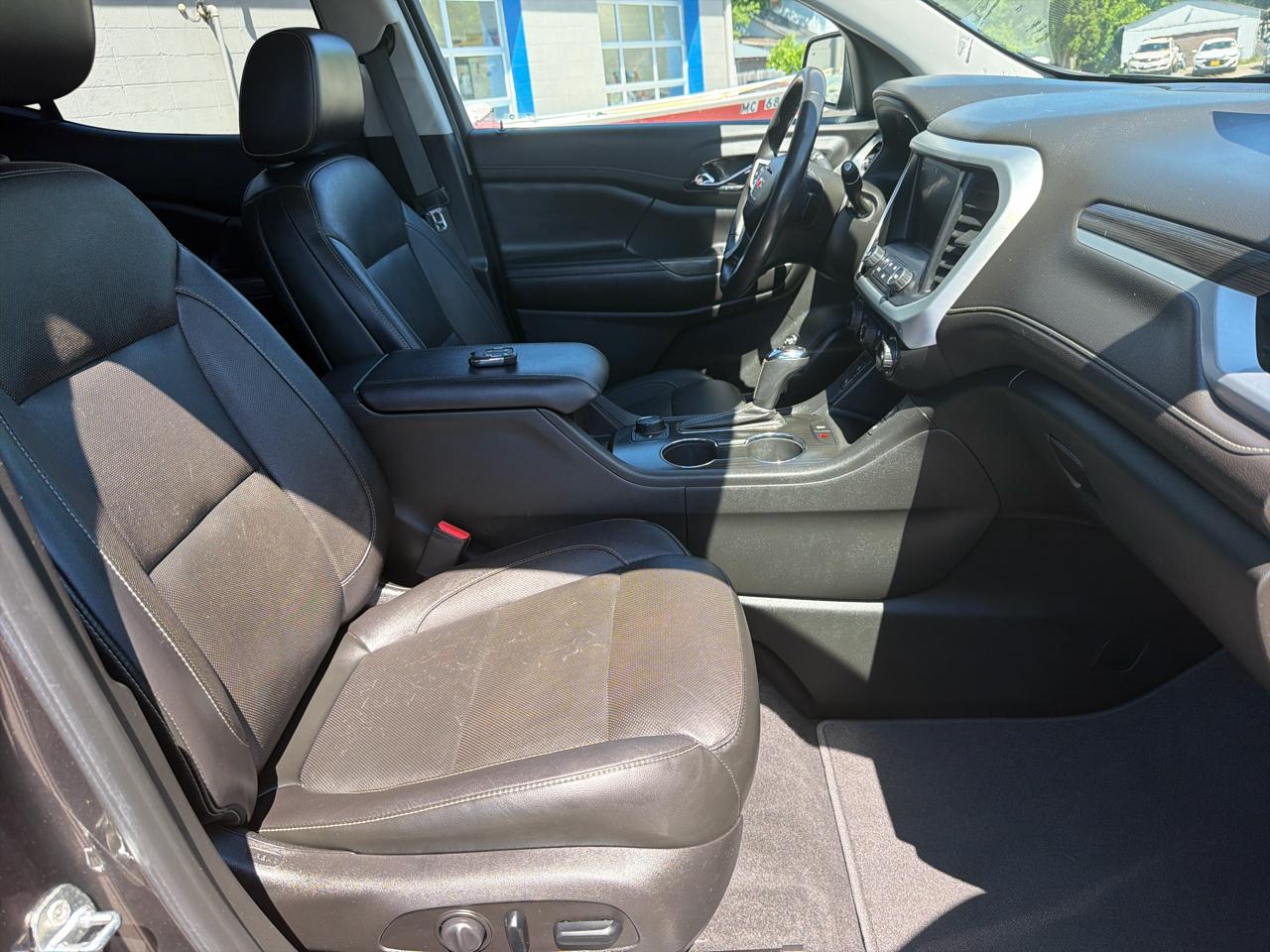 GMC Acadia AWD 4dr SLT w/SLT-1 2019