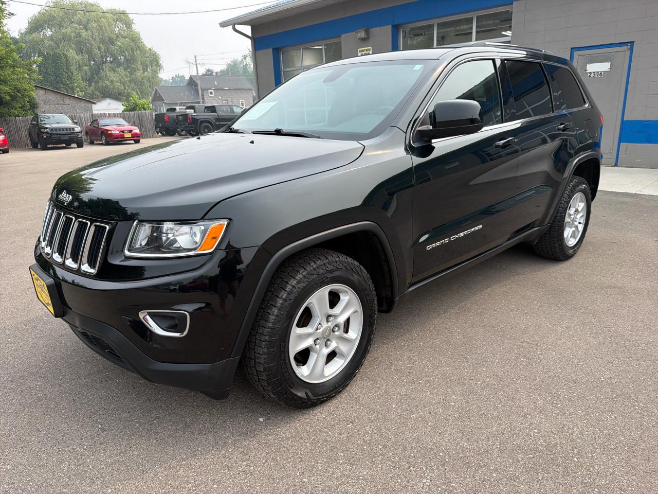2014 Jeep Grand Cherokee 4WD 4dr Laredo