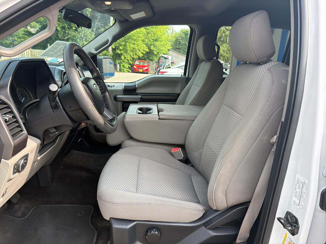 Ford F-150 4WD SuperCrew 139" XLT 2018