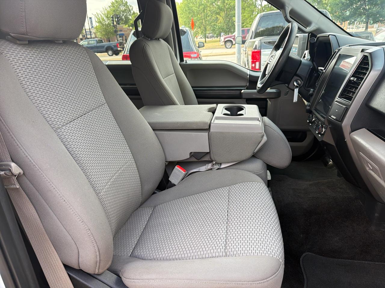 Ford F-150 4WD SuperCrew 139" XLT 2018