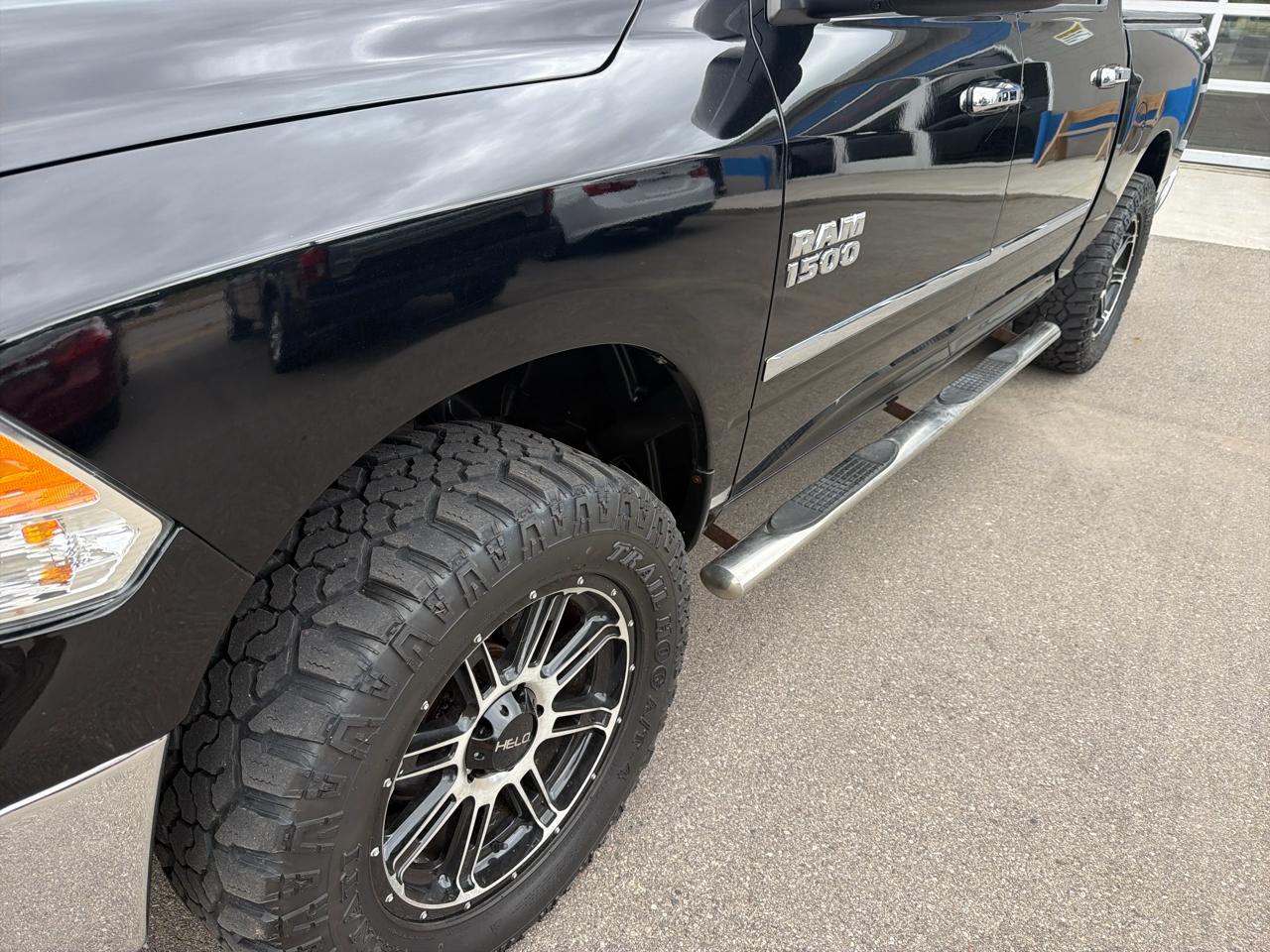 RAM 1500 4WD Crew Cab 140.5" Big Horn 2014