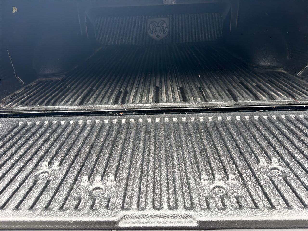 RAM 1500 4WD Crew Cab 140.5" Big Horn 2014