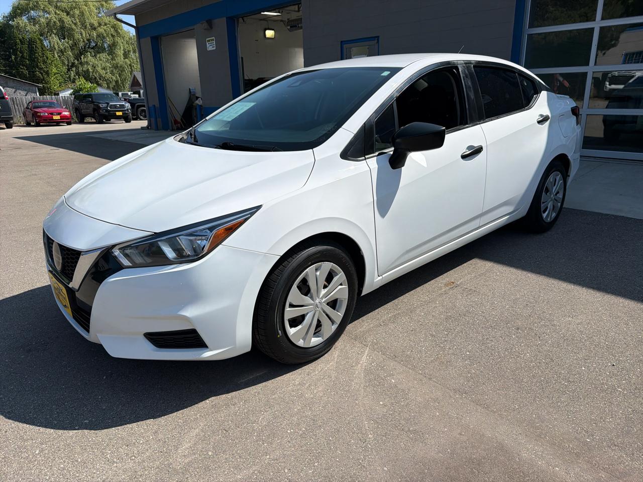 Nissan Versa S CVT 2020