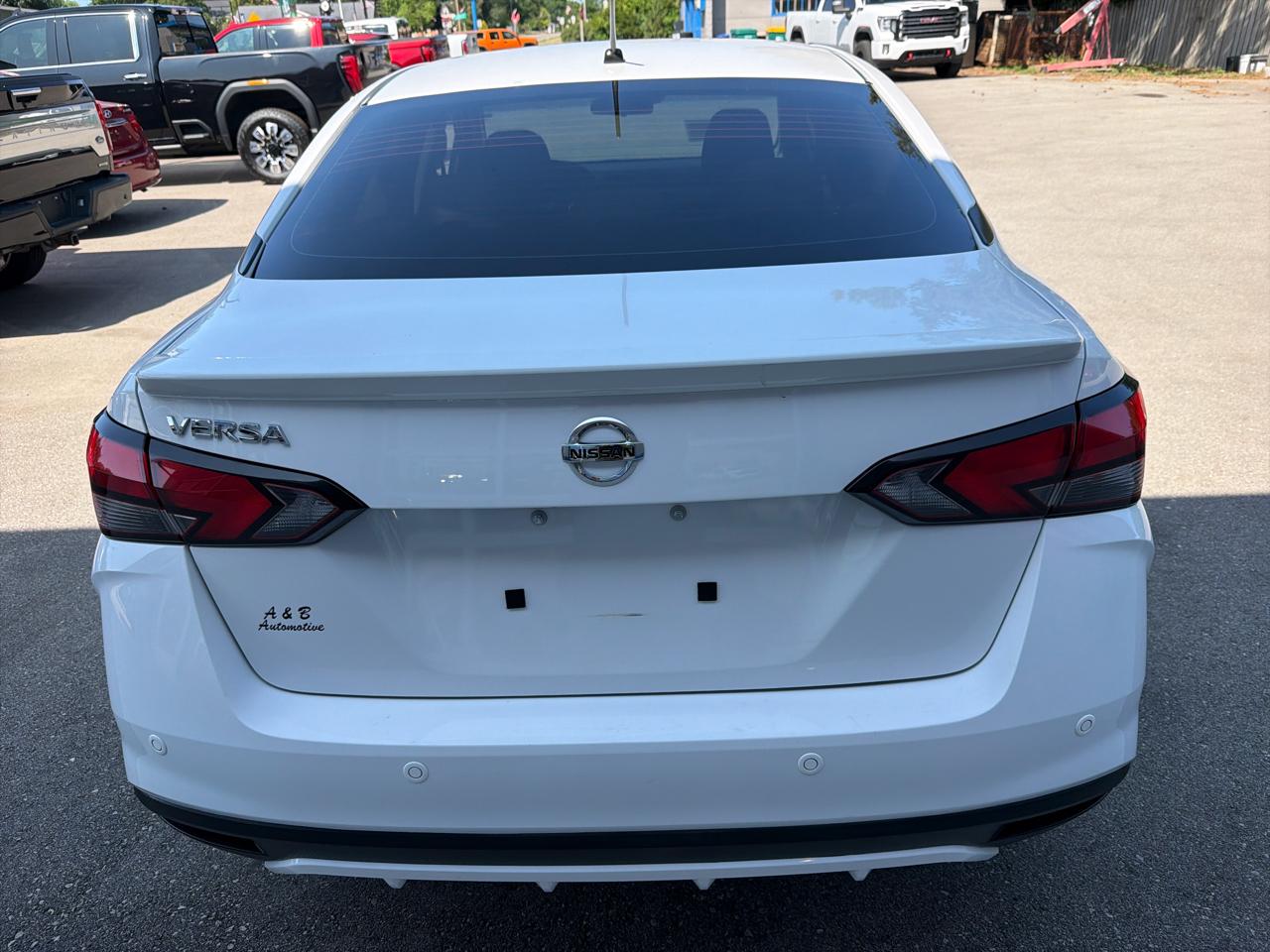 Nissan Versa S CVT 2020
