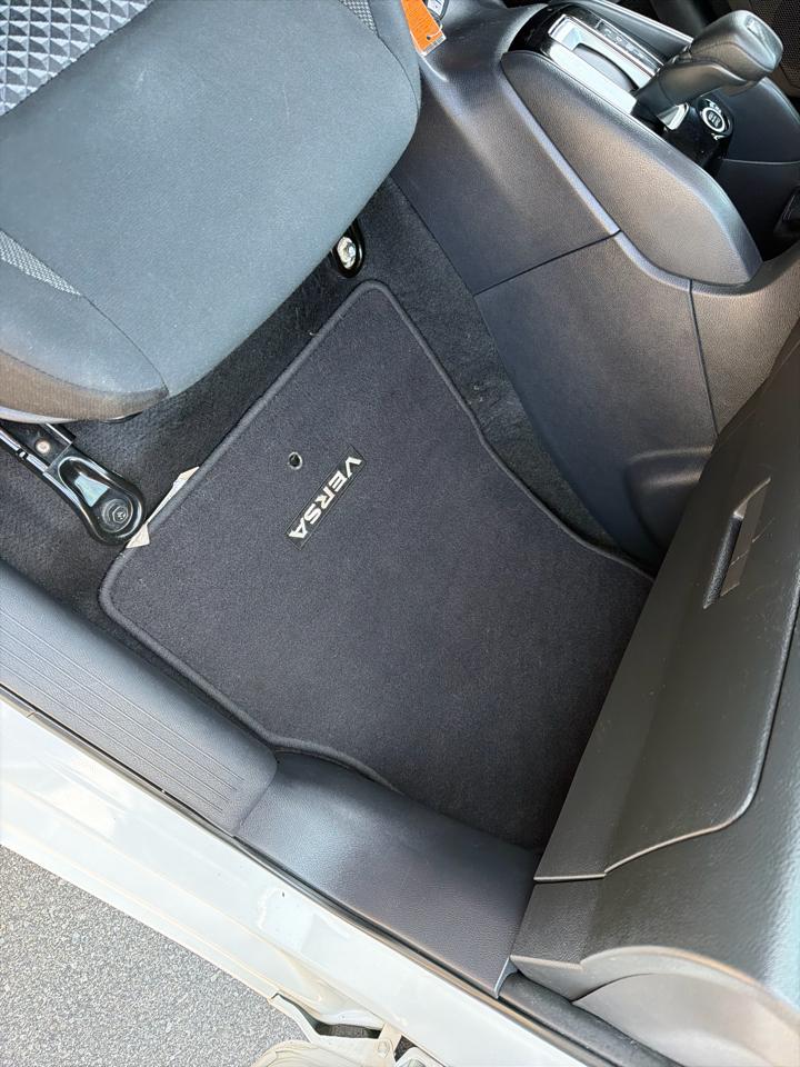 Nissan Versa S CVT 2020