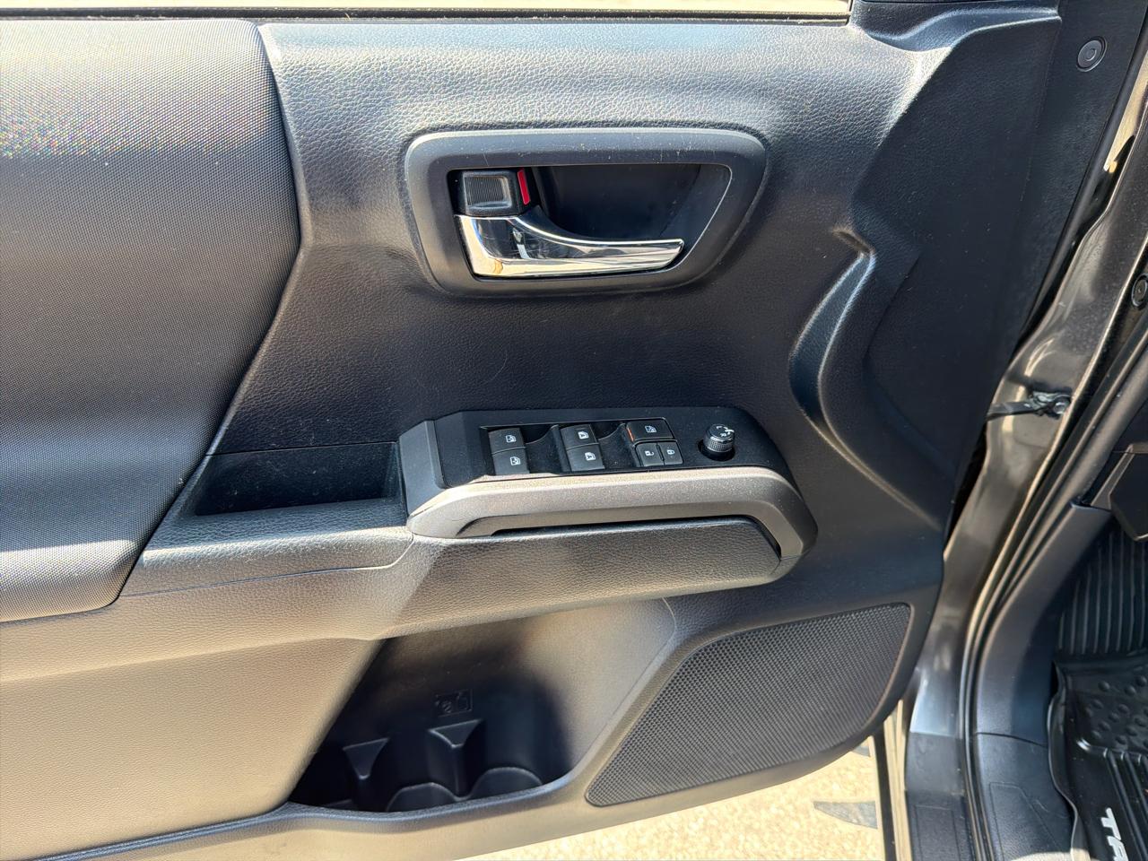 Toyota Tacoma 4WD TRD Off Road Double Cab 5' Bed V6 MT (Natl) 2019
