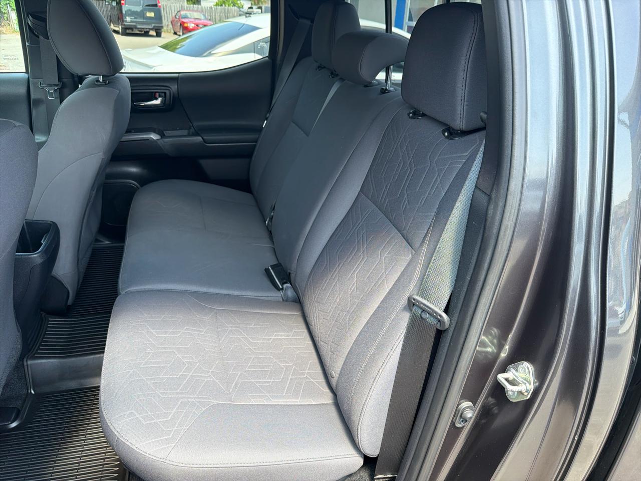Toyota Tacoma 4WD TRD Off Road Double Cab 5' Bed V6 MT (Natl) 2019