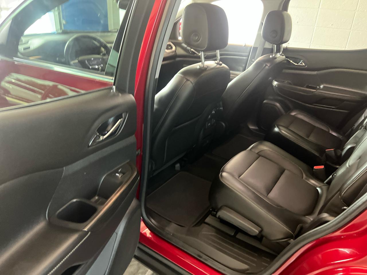 GMC Acadia AWD 4dr SLT w/SLT-1 2019