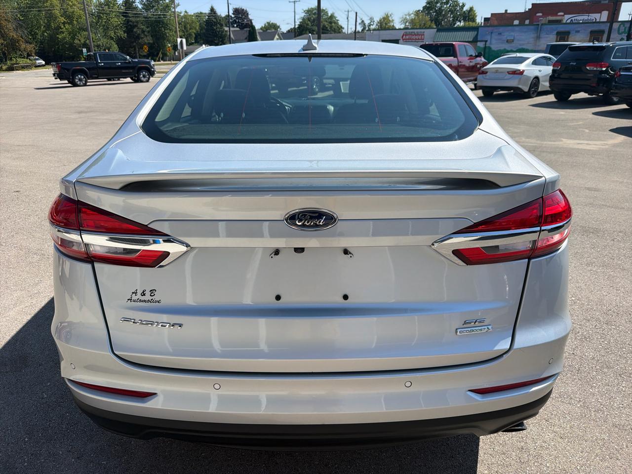 Ford Fusion SE FWD 2019