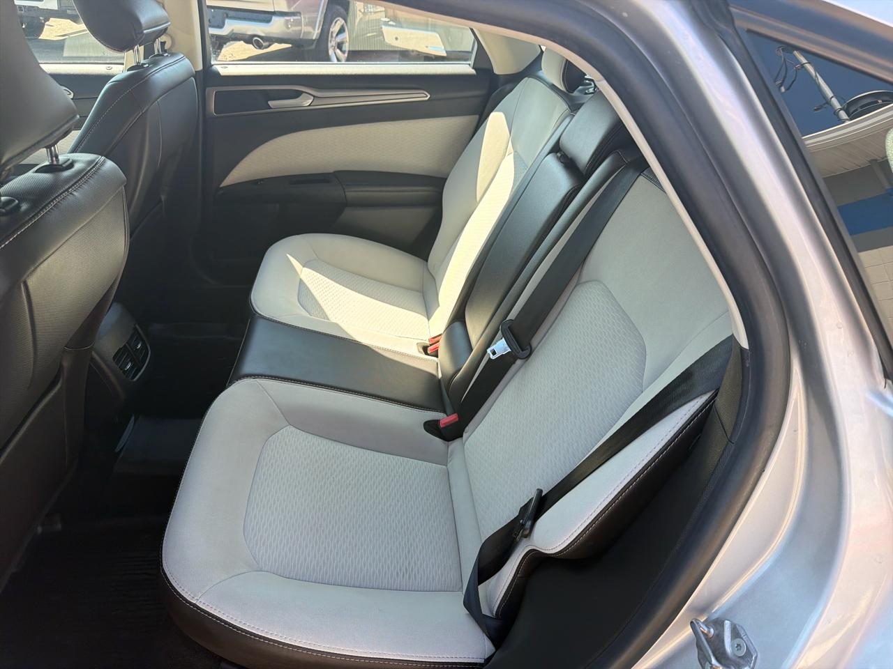 Ford Fusion SE FWD 2019