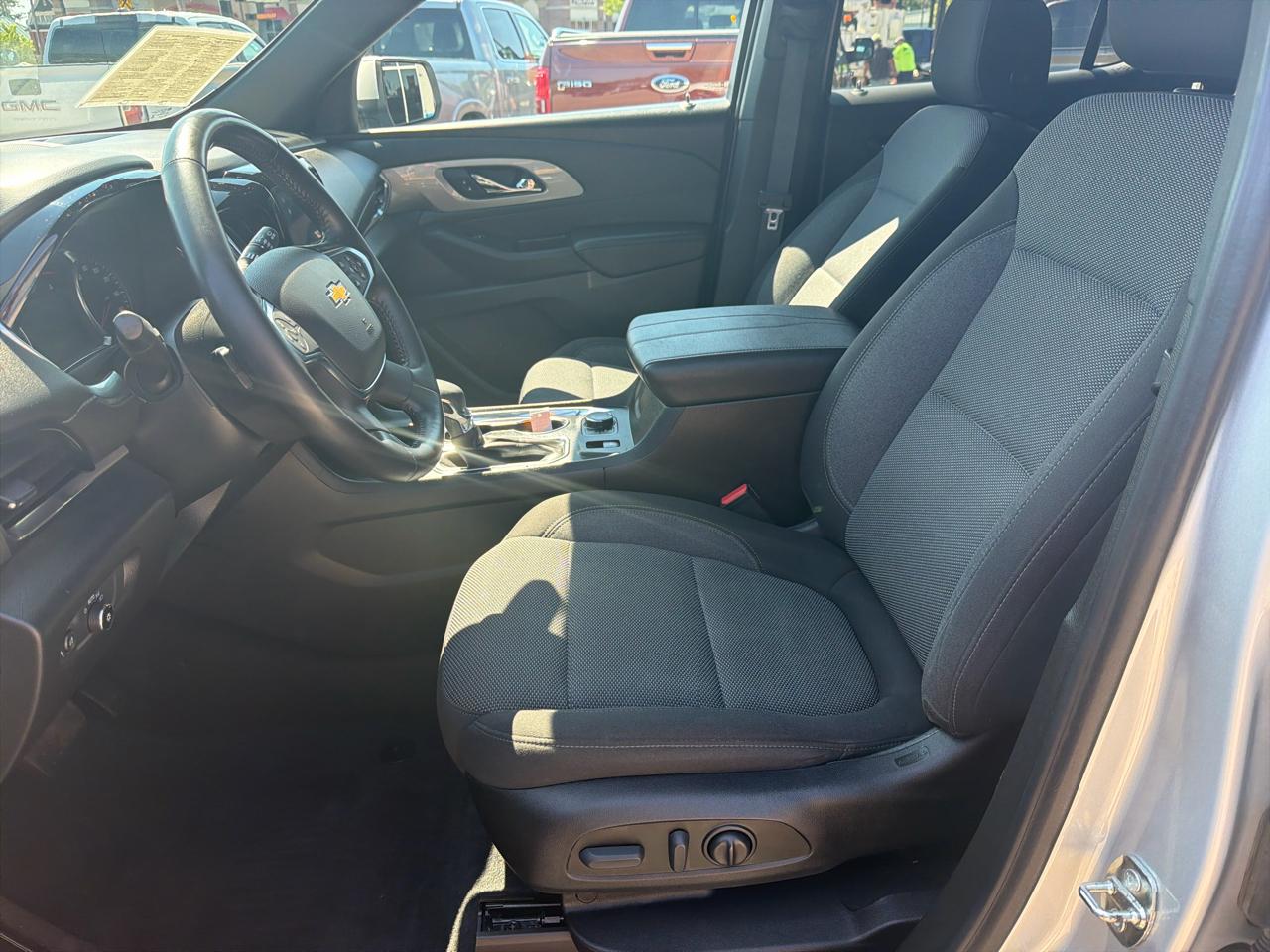 Chevrolet Traverse AWD 4dr LT Cloth w/1LT 2022