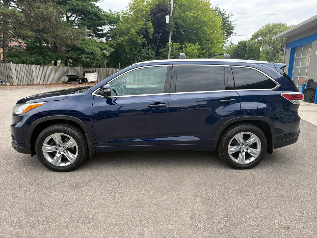 Toyota Highlander AWD 4dr V6 Limited (Natl) 2015