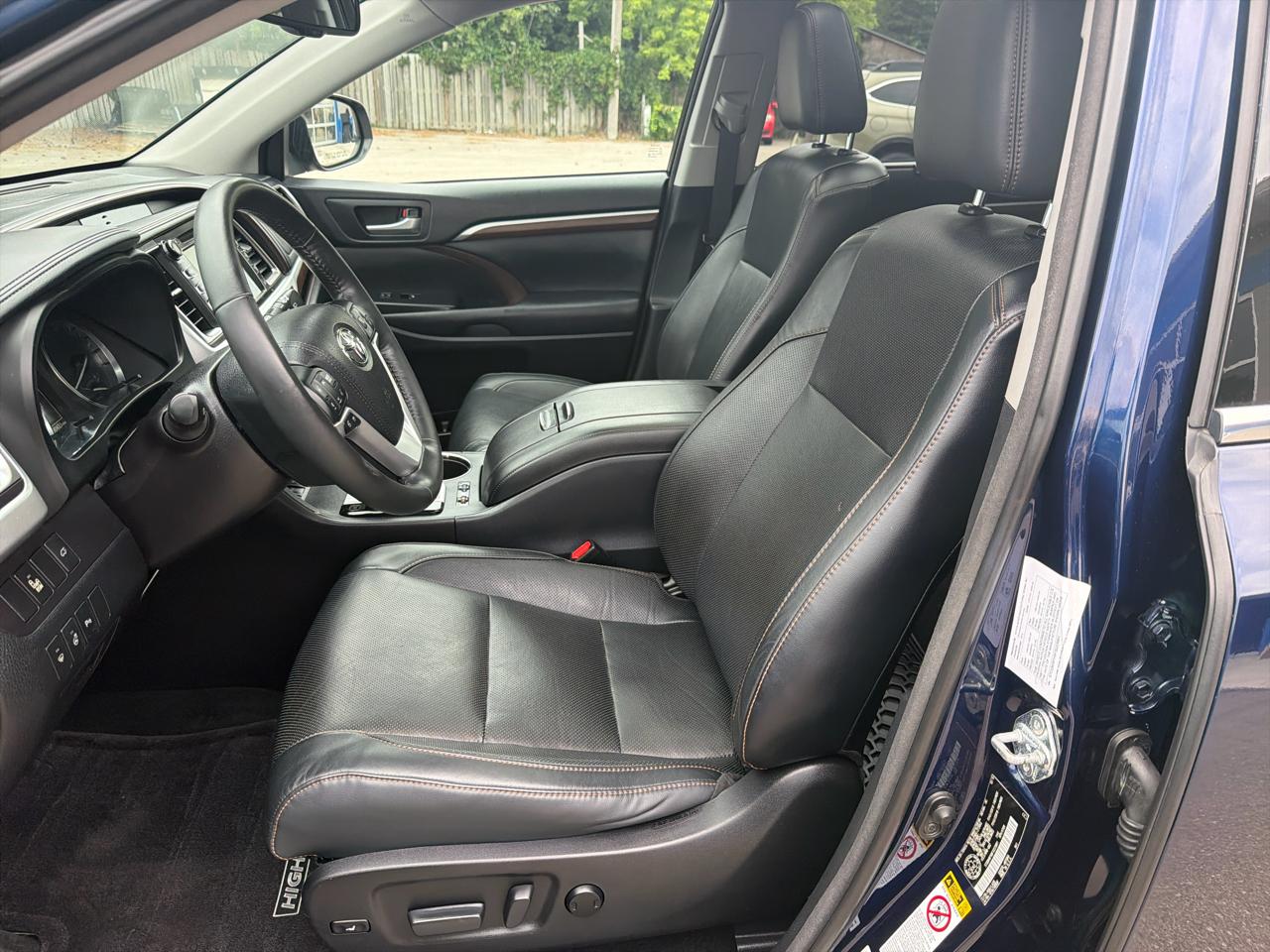 Toyota Highlander AWD 4dr V6 Limited (Natl) 2015