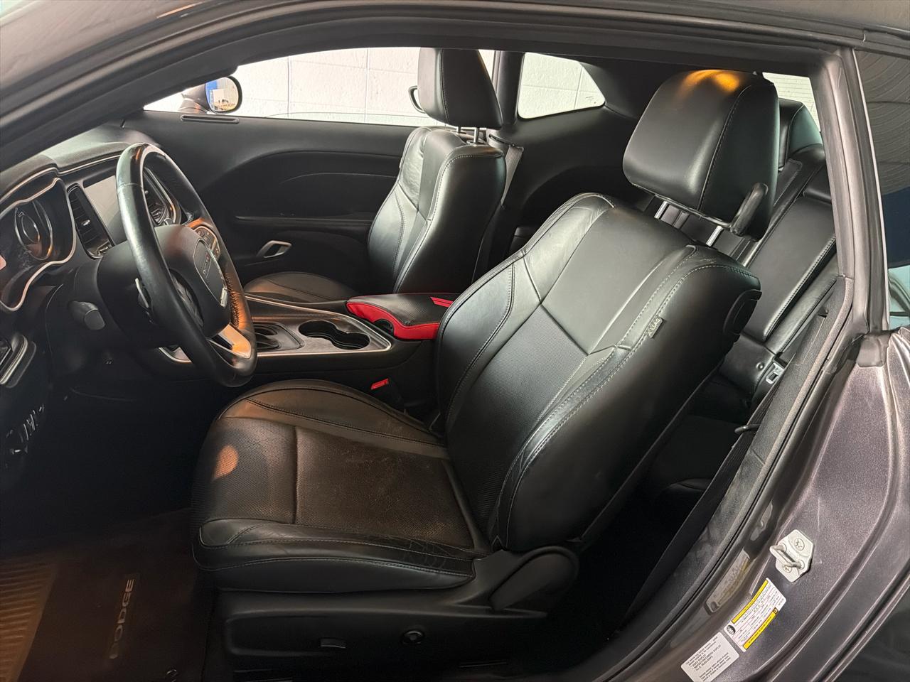 Dodge Challenger 2dr Cpe R/T Plus 2015