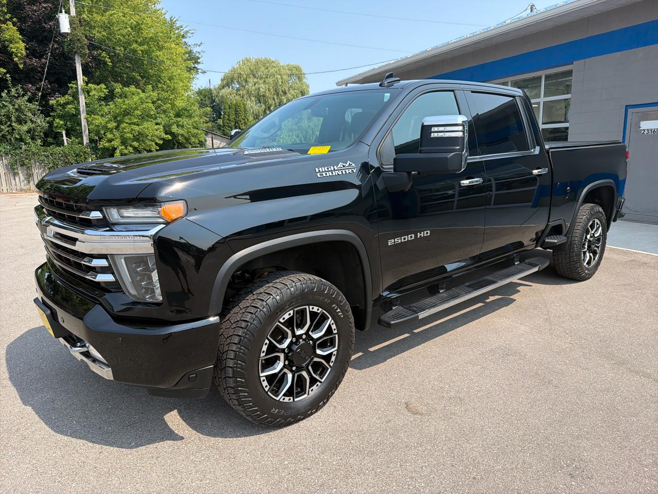 2022 Chevrolet Silverado 2500HD 4WD Crew Cab 159" High Country