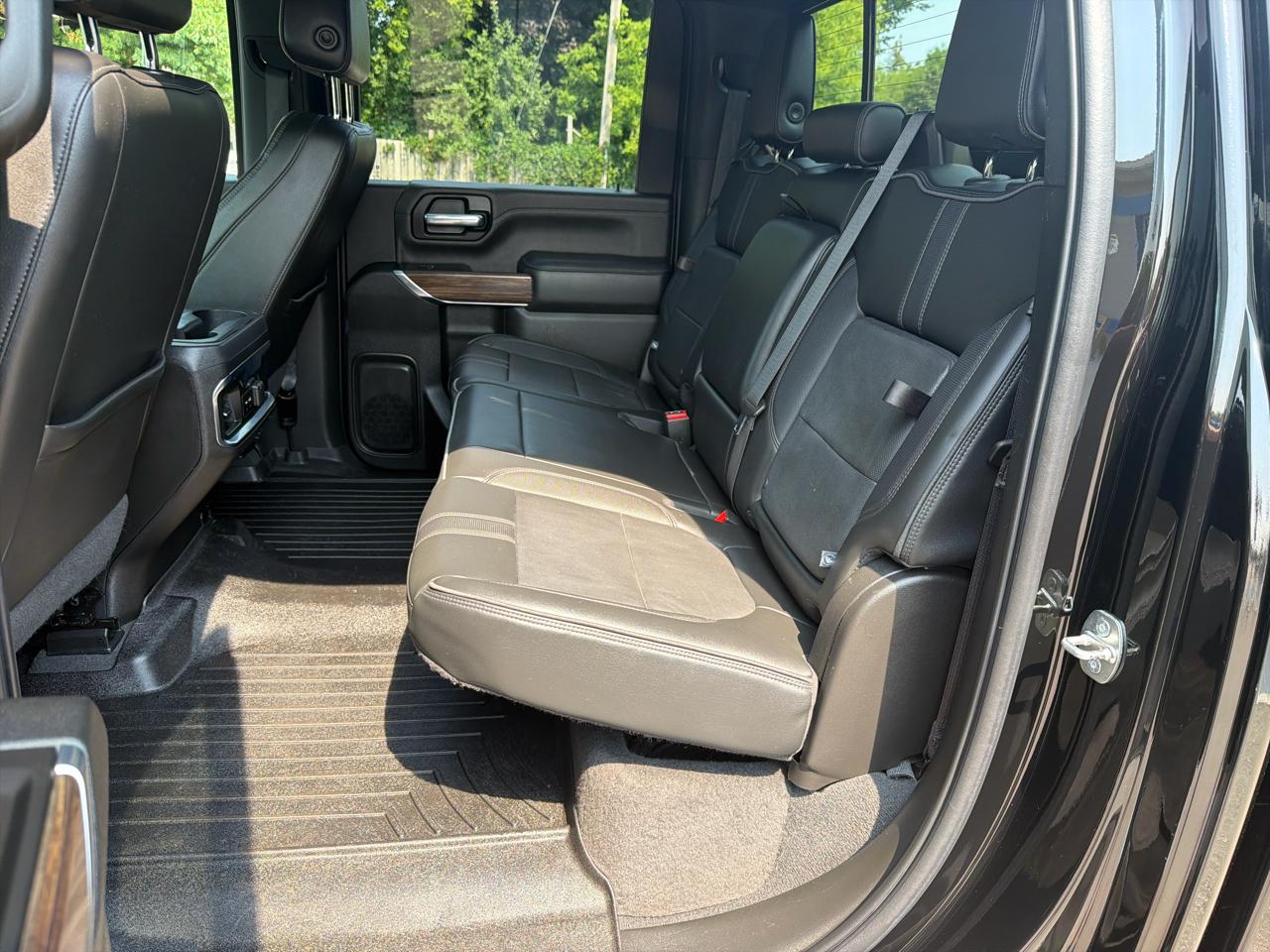 Chevrolet Silverado 2500HD 4WD Crew Cab 159" High Country 2022