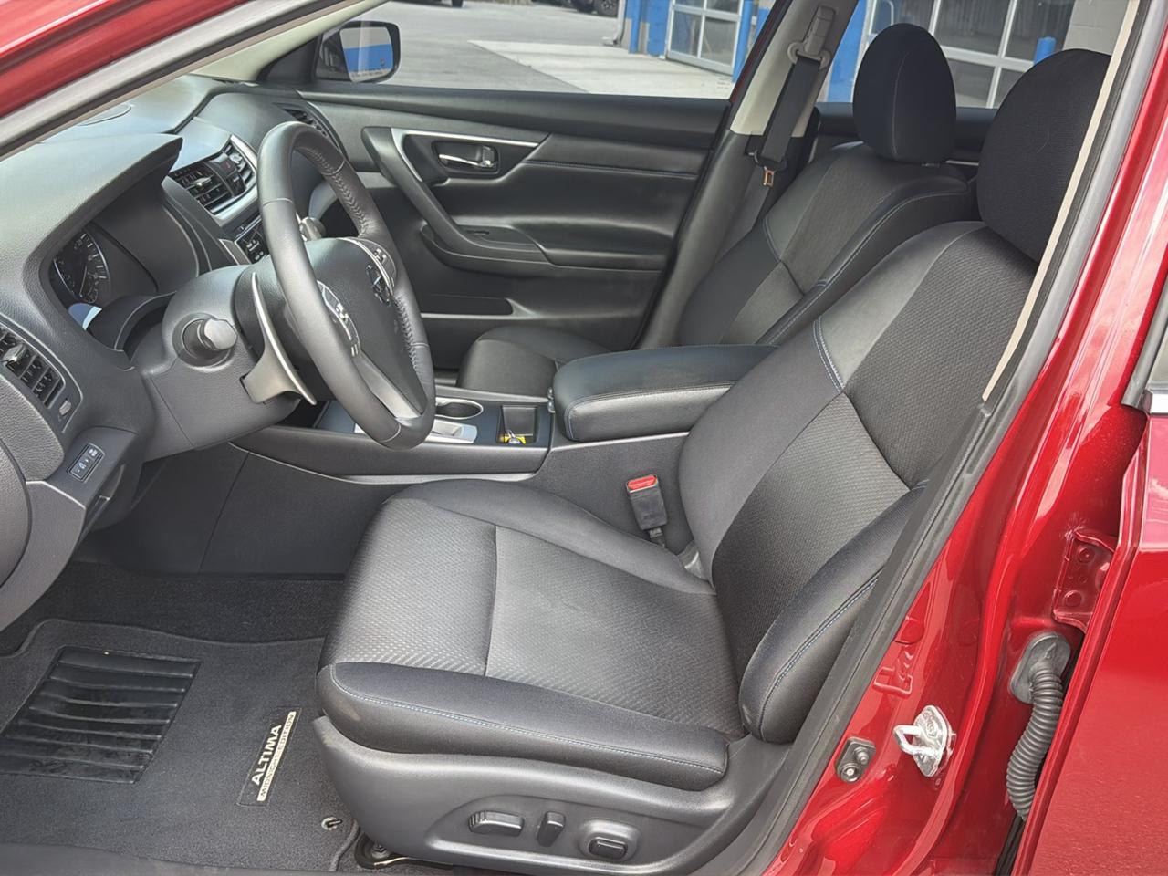 Nissan Altima 2017.5 2.5 SR Sedan 2017