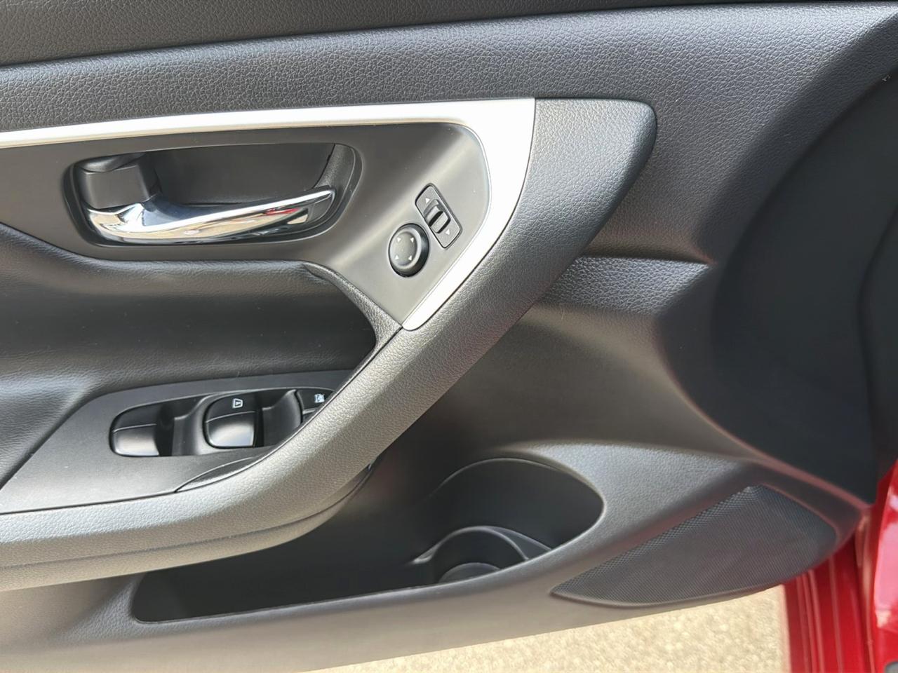 Nissan Altima 2017.5 2.5 SR Sedan 2017