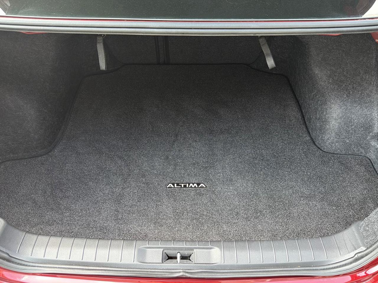 Nissan Altima 2017.5 2.5 SR Sedan 2017