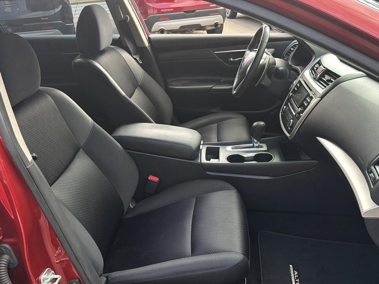 Nissan Altima 2017.5 2.5 SR Sedan 2017