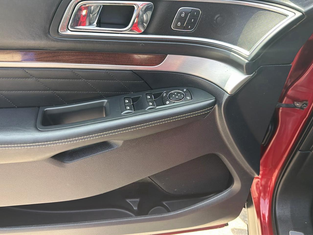 Ford Explorer Platinum 4WD 2018