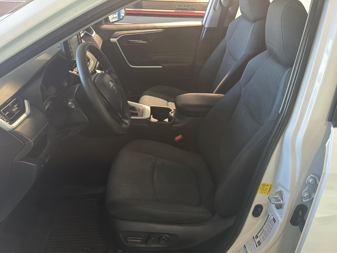 Toyota RAV4 XLE AWD (Natl) 2020