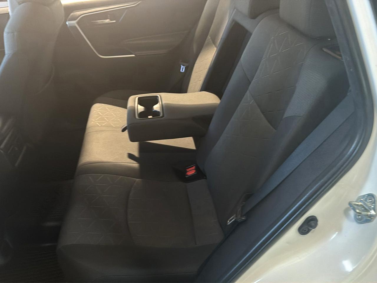 Toyota RAV4 XLE AWD (Natl) 2020