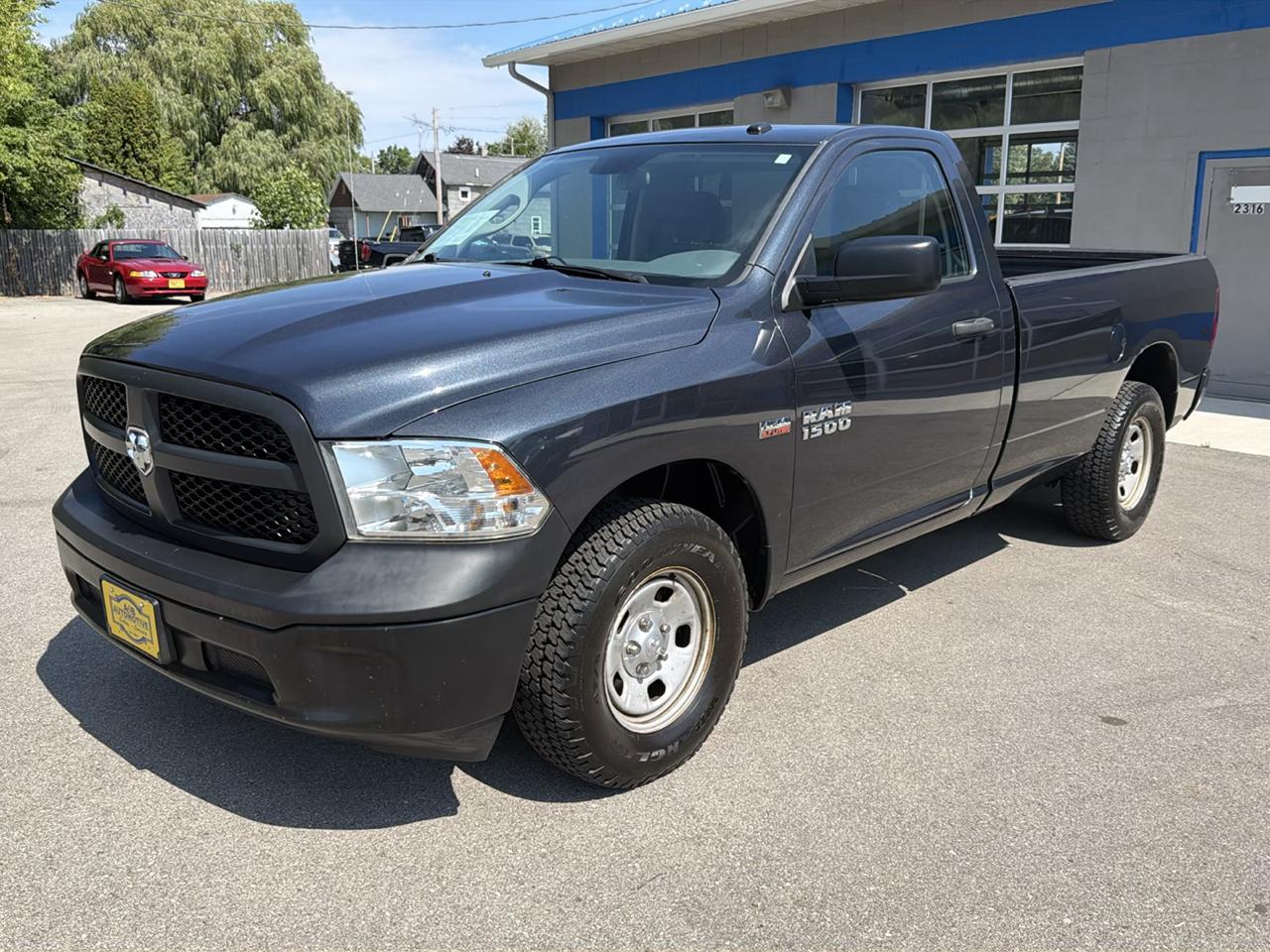 RAM 1500 4WD Reg Cab 140.5" Tradesman 2014