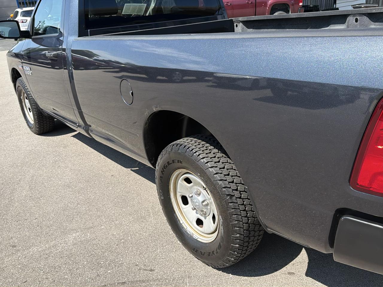 RAM 1500 4WD Reg Cab 140.5" Tradesman 2014