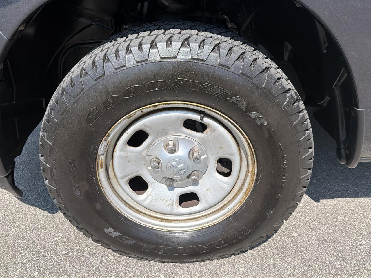 RAM 1500 4WD Reg Cab 140.5" Tradesman 2014
