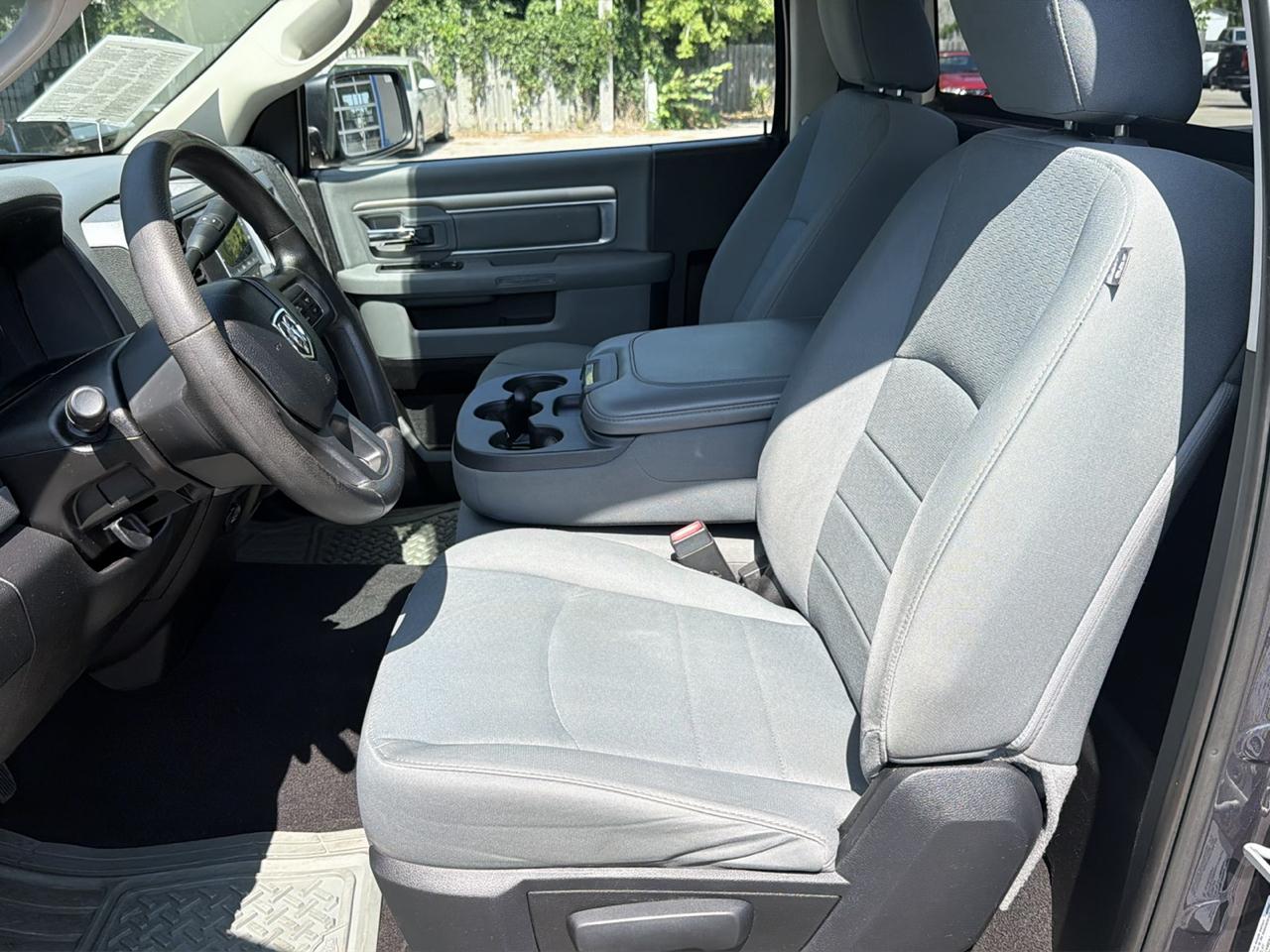 RAM 1500 4WD Reg Cab 140.5" Tradesman 2014