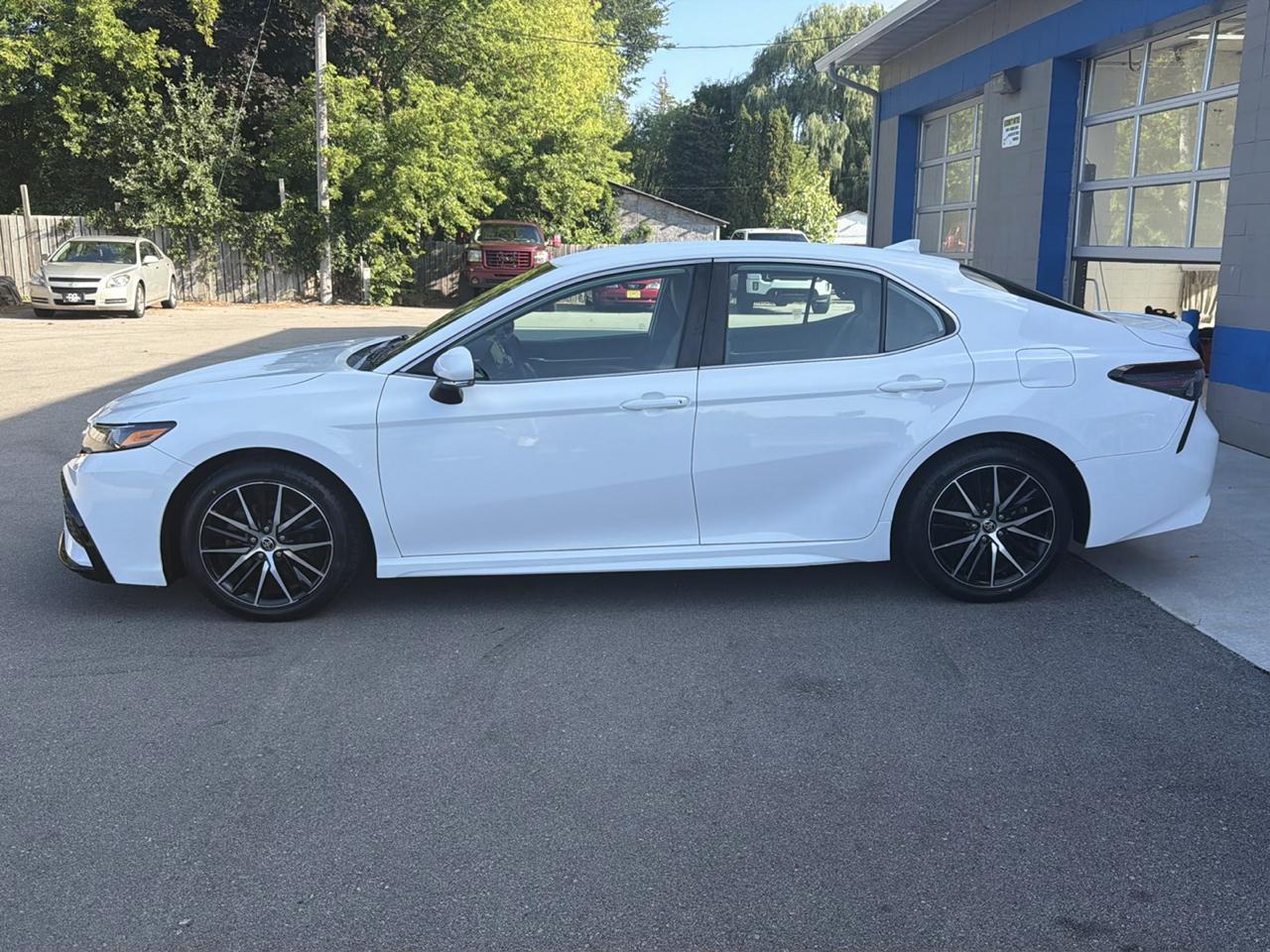 Toyota Camry SE Auto AWD (Natl) 2022