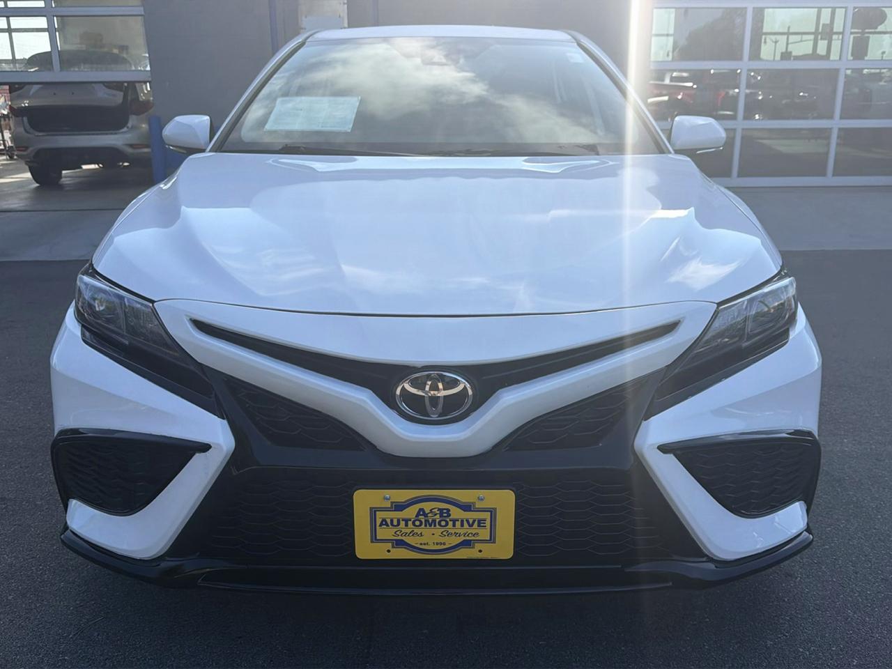 Toyota Camry SE Auto AWD (Natl) 2022