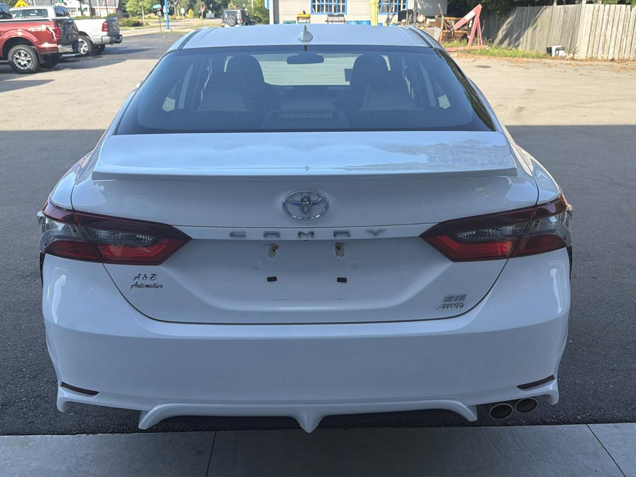Toyota Camry SE Auto AWD (Natl) 2022