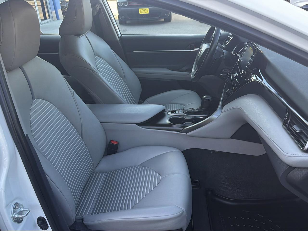 Toyota Camry SE Auto AWD (Natl) 2022