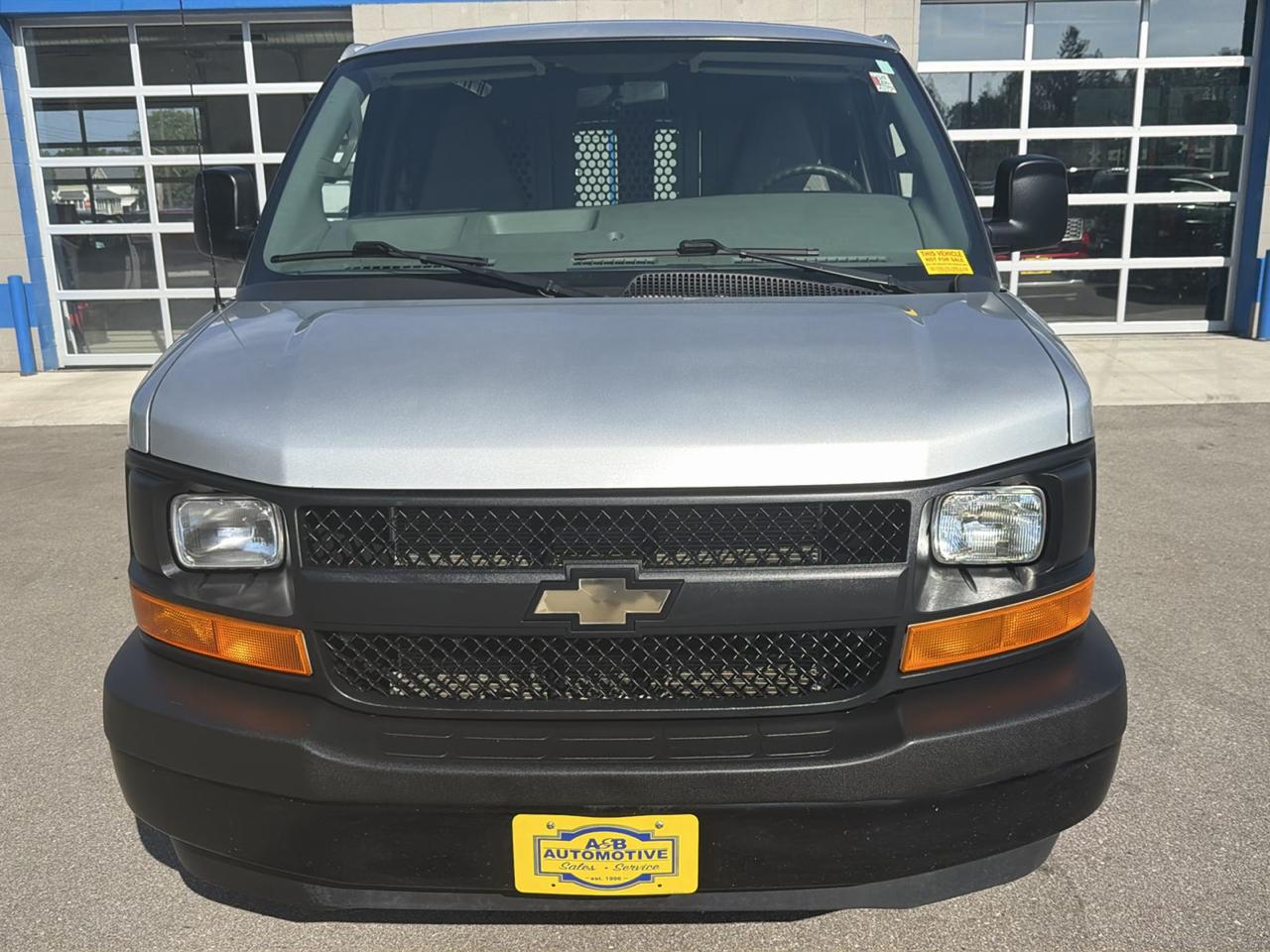 Chevrolet Express Cargo Van RWD 3500 155" 2017