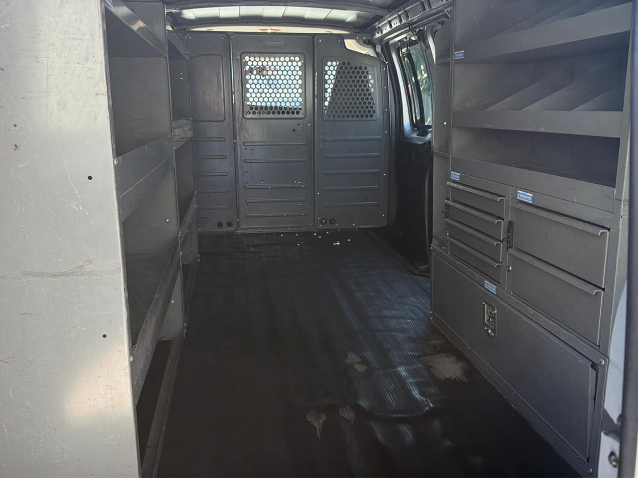 Chevrolet Express Cargo Van RWD 3500 155" 2017