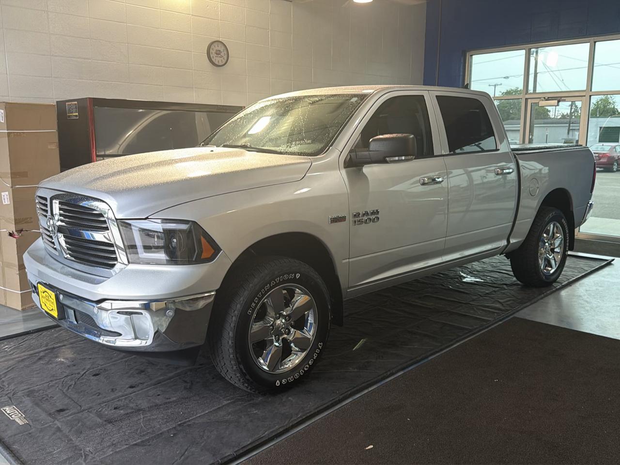 RAM 1500 4WD Crew Cab 140.5" Big Horn 2014