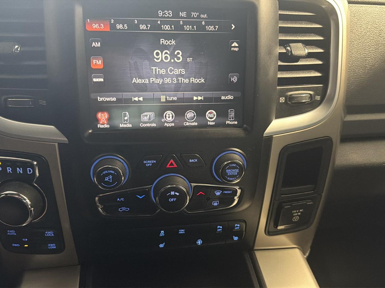 RAM 1500 4WD Crew Cab 140.5" Big Horn 2014