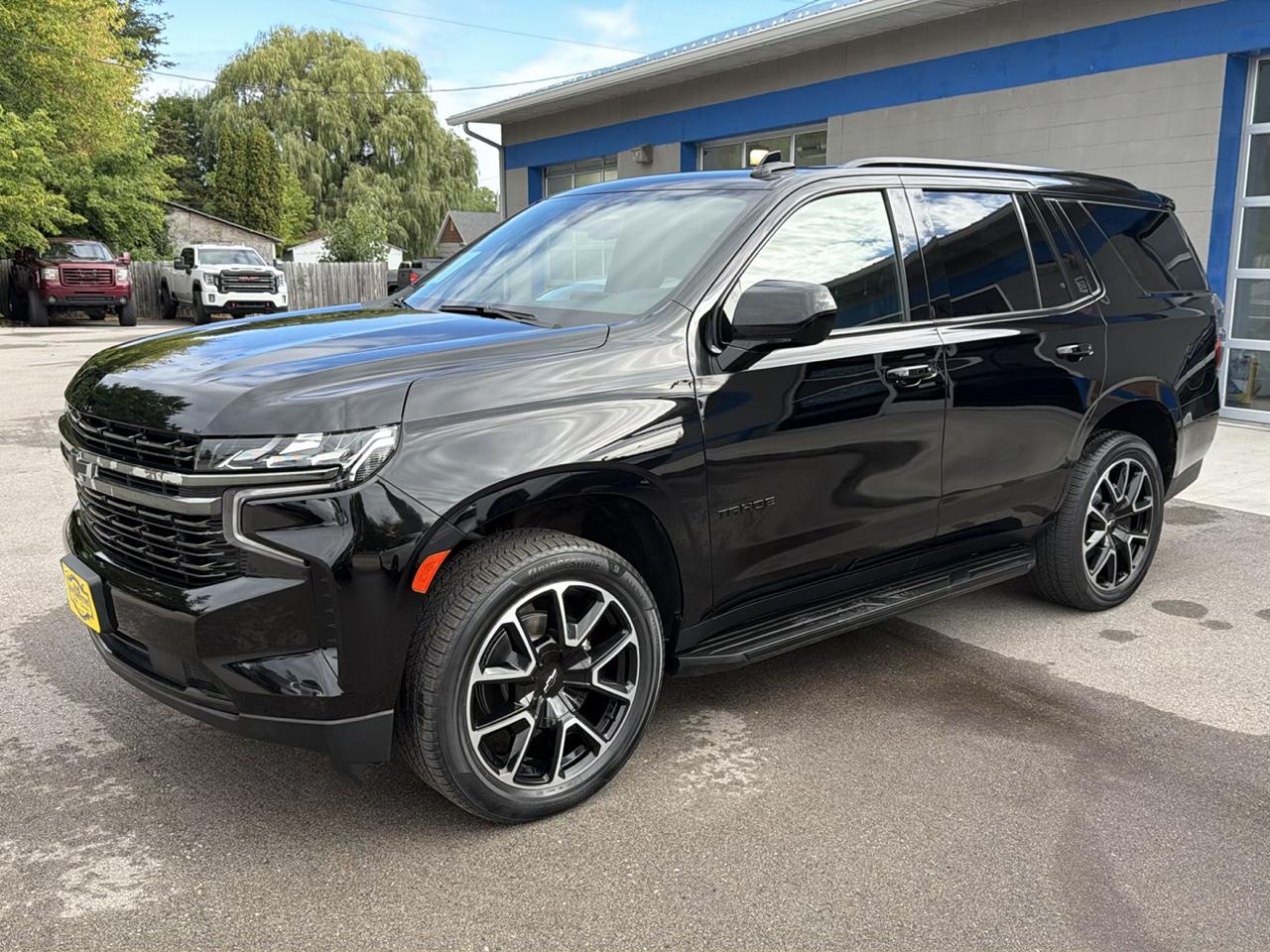 Chevrolet Tahoe 4WD 4dr RST 2021