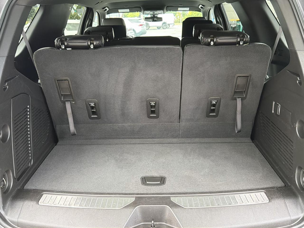 Chevrolet Tahoe 4WD 4dr RST 2021