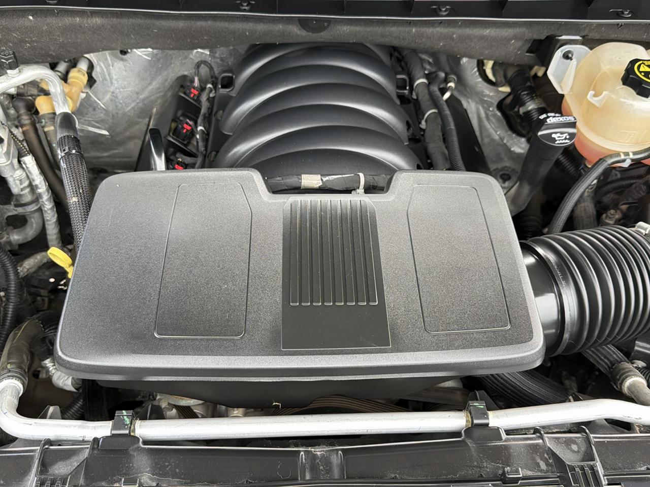 Chevrolet Tahoe 4WD 4dr RST 2021