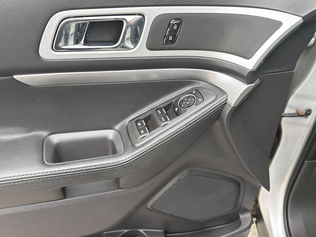 Ford Explorer 4WD 4dr XLT 2013