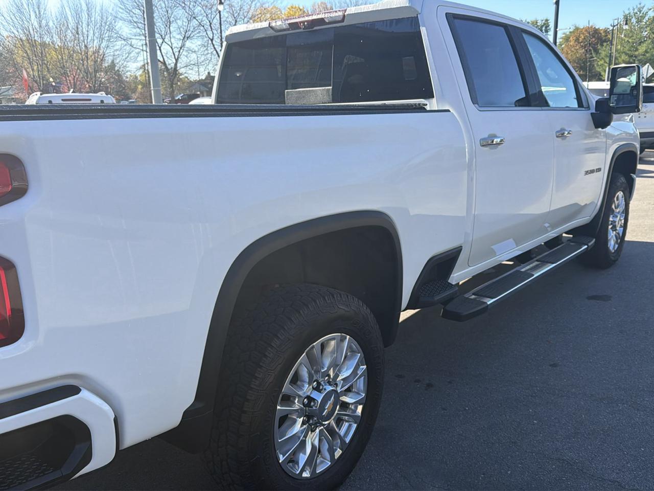 Chevrolet Silverado 3500HD 4WD Crew Cab 159" High Country 2022