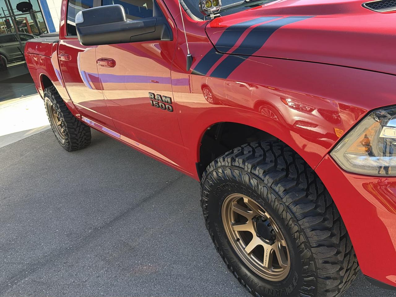 RAM 1500 4WD Crew Cab 149" Night 2017