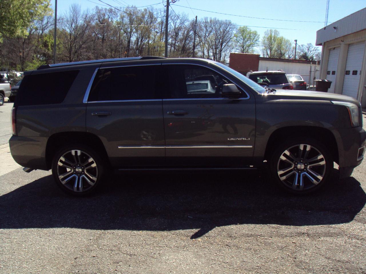 GMC Yukon Denali 4WD 2018