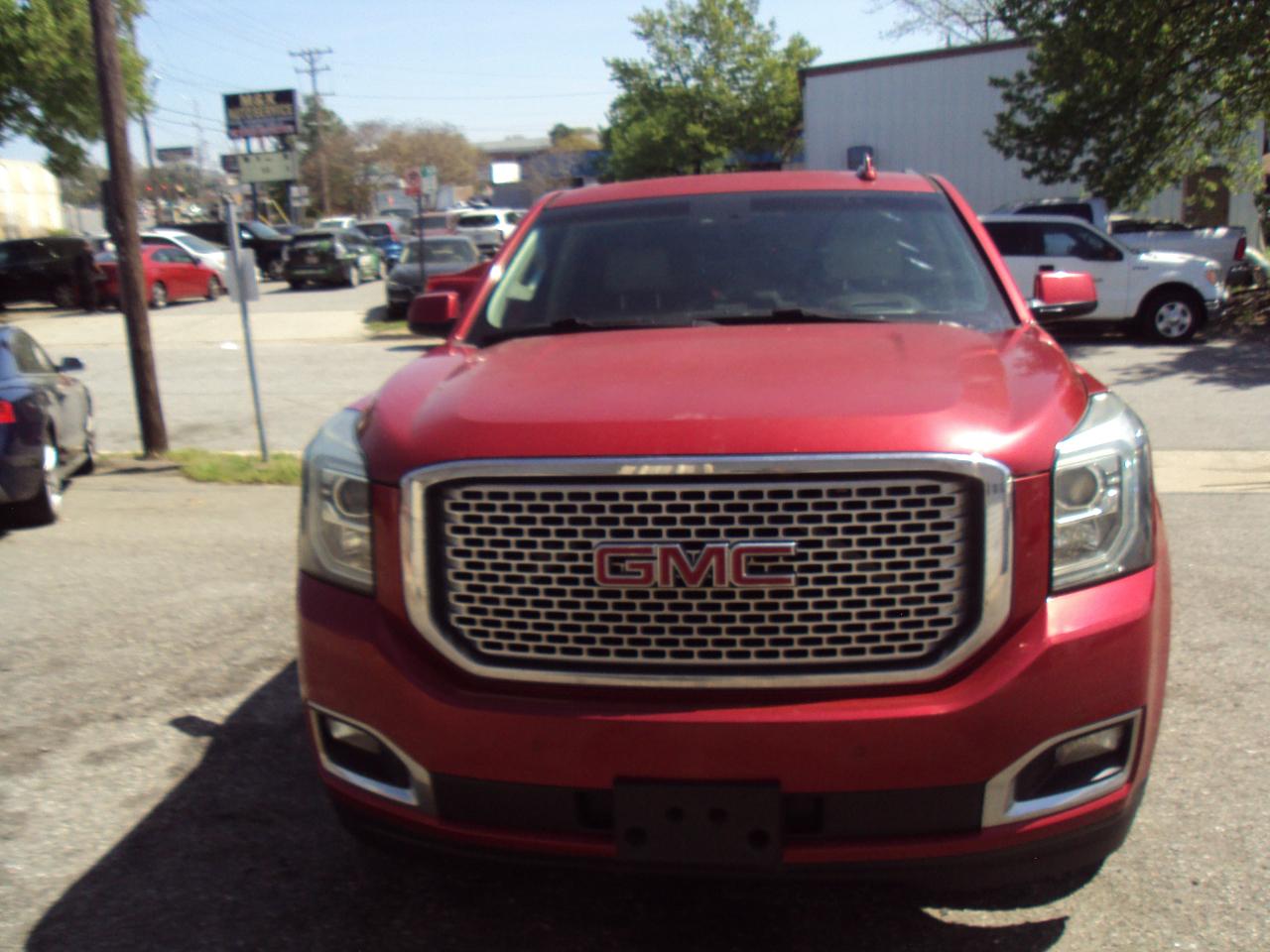 GMC Yukon Denali 4WD 2015